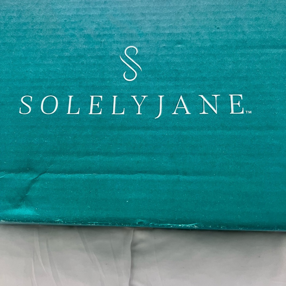 Soley Janes with interchangeable tops.